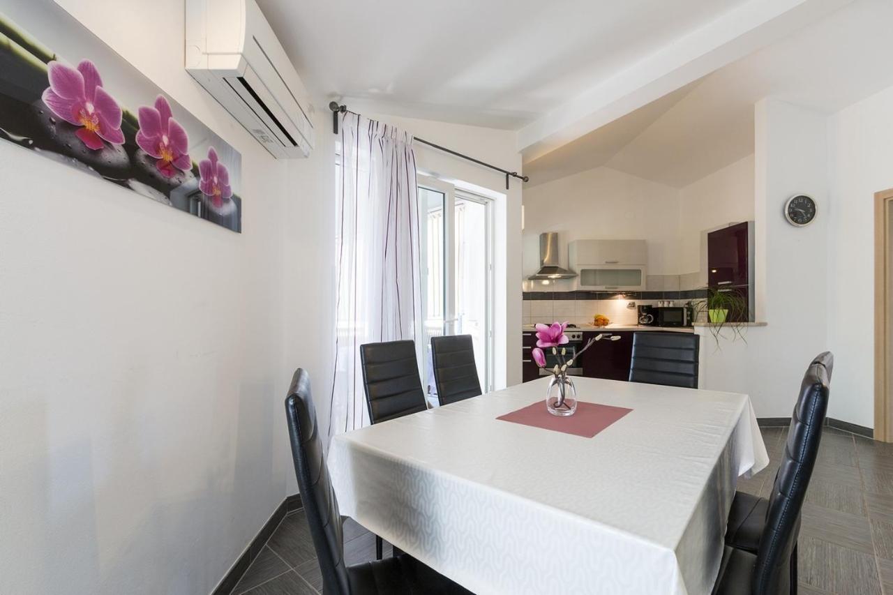 Apartment Carmen Pula Eksteriør billede