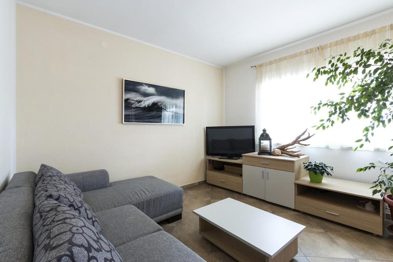Apartment Carmen Pula Eksteriør billede