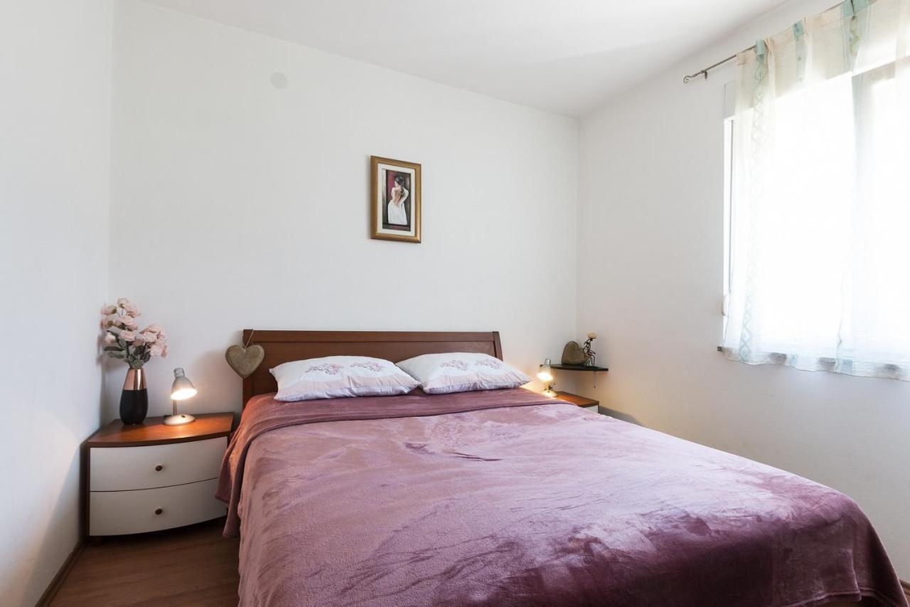Apartment Carmen Pula Eksteriør billede