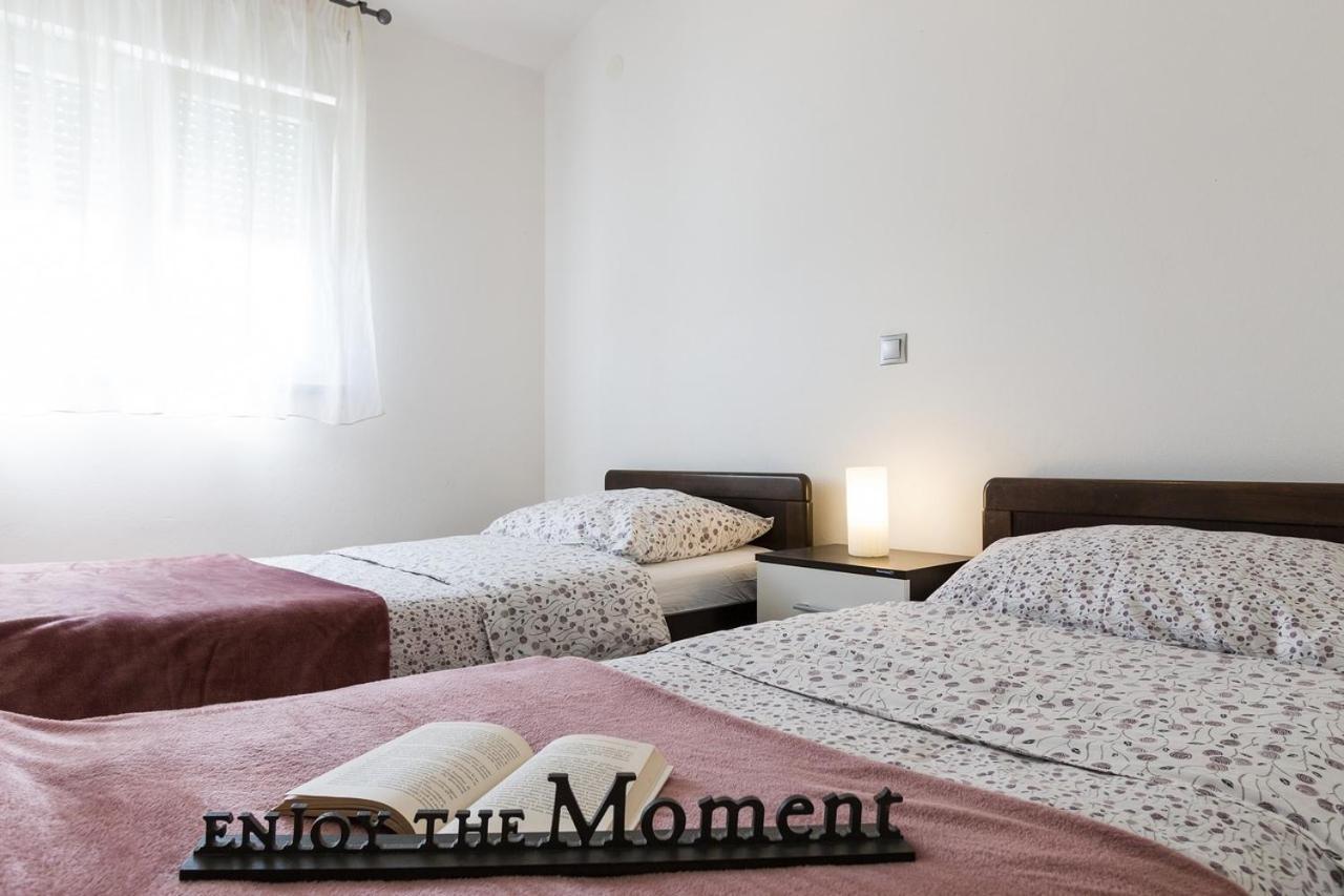 Apartment Carmen Pula Eksteriør billede