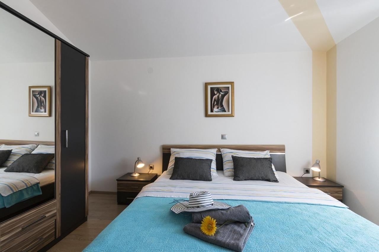 Apartment Carmen Pula Eksteriør billede