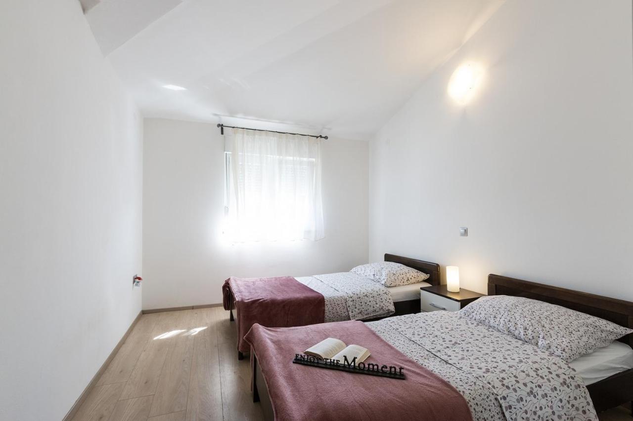Apartment Carmen Pula Eksteriør billede